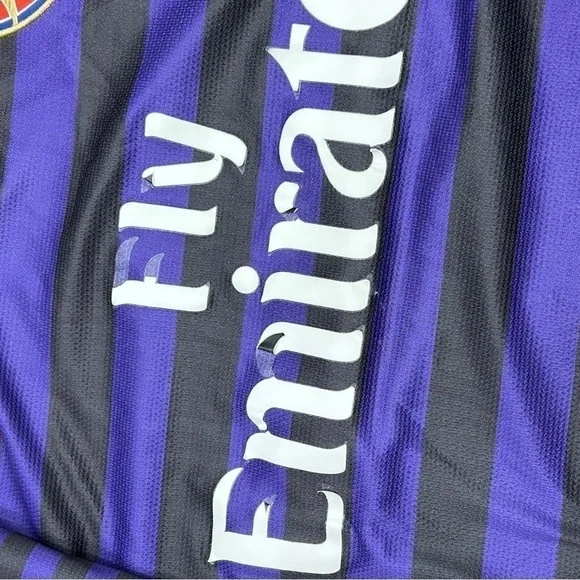 Nike authentic Fly emirates soccer tee - Picture 7 of 8